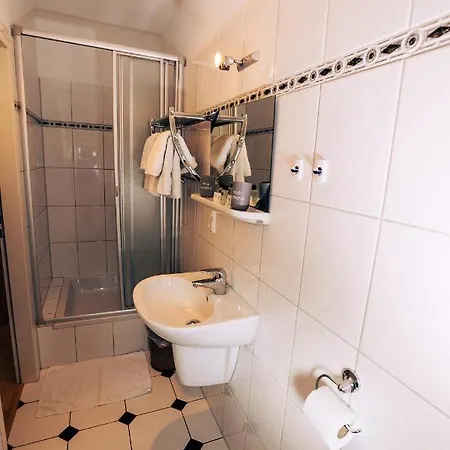 Hotell Restaurant Zagreb 2*