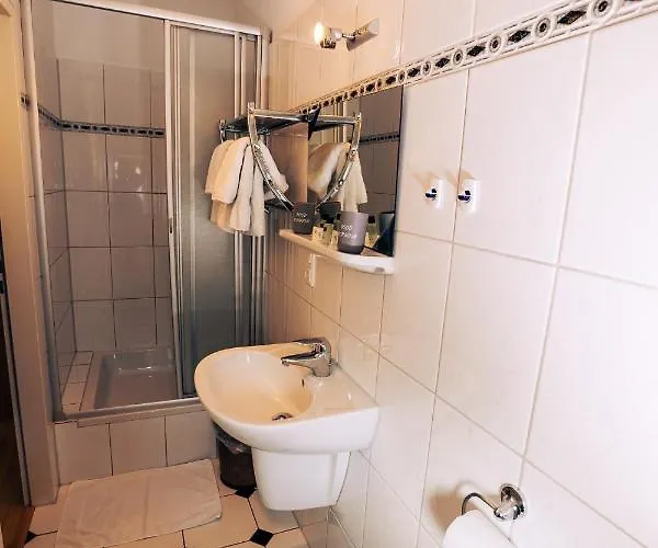 Hotel Restaurant Zagreb 2*