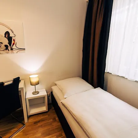 Restaurant Zagreb 2* ケルン